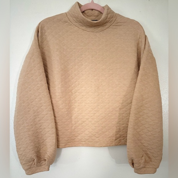 Sanctuary Tops - Sanctuary| Tan quilted sweatshirt.